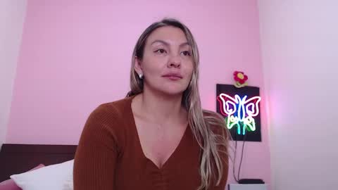 K A R O L online show from 01-11-25, 01:37