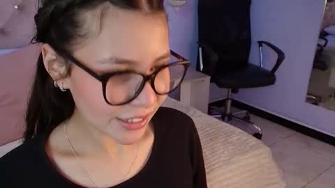 Snapshot of danika_x chatting on 06-15-26, 01:19 Danika online show from 06-15-26, 01:19