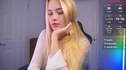 Hi my name is Anna. Please say hello I like to chat with you. If u have request use Tip option .Thank you online show from 12-27-24, 04:26