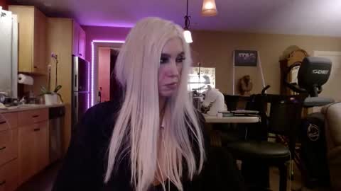 DanikaWhite69 online show from 01-08-25, 07:34