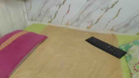 INSTAGRAM  Minni Moom online show from 11-26-25, 06:20