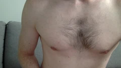 Snapshot of danishguysdicks chatting on 06-12-26, 12:26 Buzzy online show from 06-12-26, 12:26