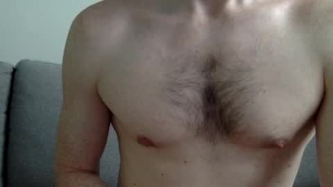 Snapshot of danishguysdicks chatting on 06-19-26, 11:36 Buzzy online show from 06-19-26, 11:36