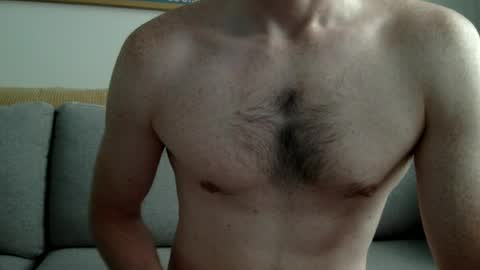 Snapshot of danishguysdicks chatting on 07-02-26, 06:30 Buzzy online show from 07-02-26, 06:30