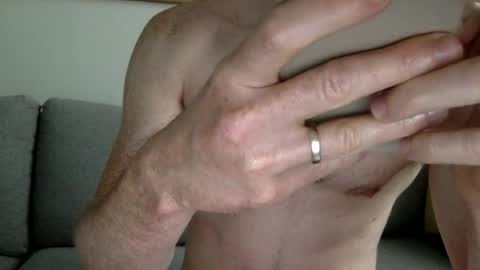 Snapshot of danishguysdicks chatting on 07-03-26, 06:42 Buzzy online show from 07-03-26, 06:42