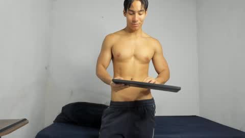 Snapshot of danisus chatting on 04-28-26, 03:17 Danisus online show from 04-28-26, 03:17