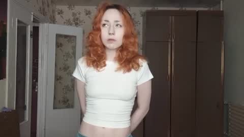 Snapshot of danitawind chatting on 06-29-26, 01:11 Kiki online show from 06-29-26, 01:11