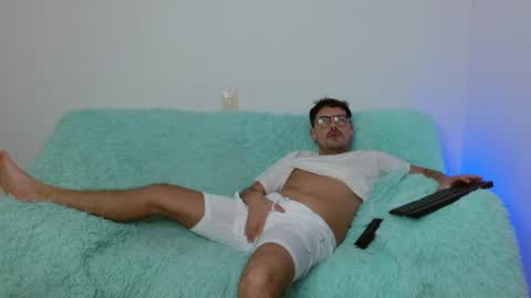 Snapshot of danking_19 chatting on 12-07-24, 06:10 Dante King online show from 12-07-24, 06:10