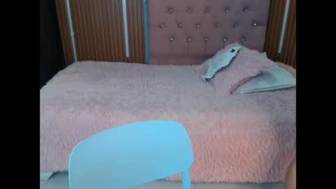 Danniela y Victoria online show from 06-06-26, 08:02