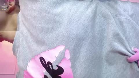 Snapshot of danna7cute chatting on 04-23-26, 09:28 danna7cute online show from 04-23-26, 09:28