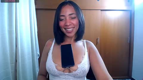 Snapshot of danna__ross chatting on 02-21-25, 11:21 Danna Ross online show from 02-21-25, 11:21