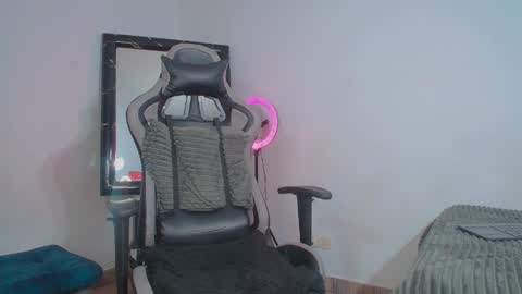 danna isabella online show from 04-20-26, 08:21