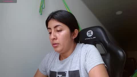 Snapshot of danna_peterson chatting on 10-23-25, 08:18 Danna online show from 10-23-25, 08:18