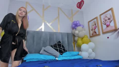 Snapshot of danna_reyess chatting on 02-18-26, 12:56 Danna online show from 02-18-26, 12:56