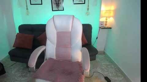 Danna online show from 12-16-25, 10:48