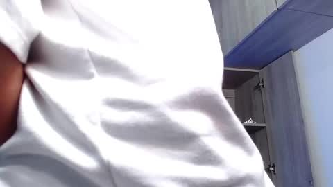 Snapshot of danna_schmidt23 chatting on 11-12-25, 02:34 Danna online show from 11-12-25, 02:34