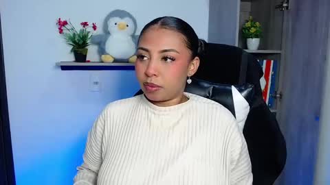 Snapshot of danna_schmidt23 chatting on 04-23-26, 12:23 Danna online show from 04-23-26, 12:23