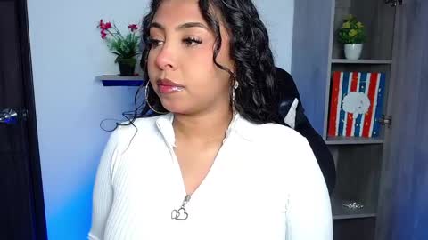 Snapshot of danna_schmidt23 chatting on 04-27-26, 09:40 Danna online show from 04-27-26, 09:40