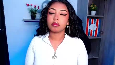 Snapshot of danna_schmidt23 chatting on 06-21-26, 04:53 Danna online show from 06-21-26, 04:53