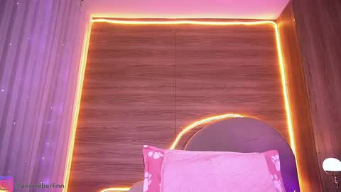 Danna Berlin  online show from 02-25-26, 07:34