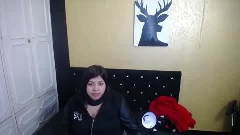 Danna Garza online show from 12-31-24, 03:34