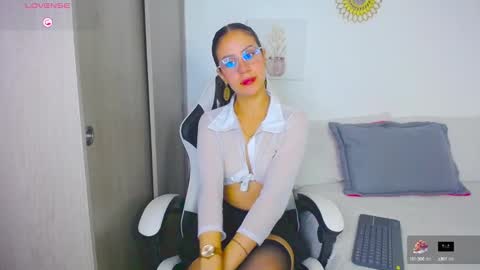 The love of your life  online show from 10-11-25, 01:16