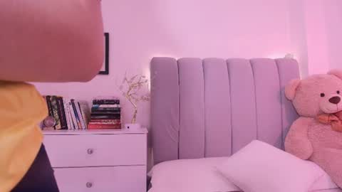 Snapshot of dannahyde chatting on 07-03-26, 06:58 Insta DannaBlueX online show from 07-03-26, 06:58