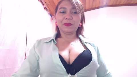 Snapshot of dannamomcerratt chatting on 03-30-26, 10:22 dannamomcerratt online show from 03-30-26, 10:22