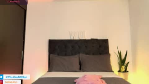 Danna Wells online show from 10-15-25, 10:15