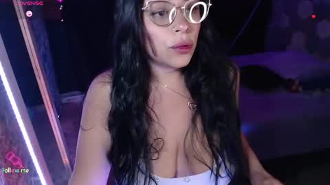 Snapshot of danniela_james chatting on 07-14-26, 03:33 danna online show from 07-14-26, 03:33