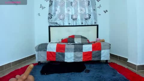 Snapshot of dannii_stevens chatting on 10-13-25, 12:27 silvana online show from 10-13-25, 12:27