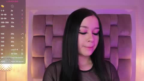 Dannika online show from 11-19-25, 02:44