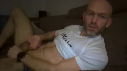 Snapshot of danny81boy chatting on 02-10-25, 09:58 danny81boy online show from 02-10-25, 09:58