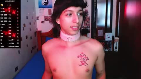 Snapshot of danny__phantom chatting on 11-12-25, 07:35 phantom555 online show from 11-12-25, 07:35