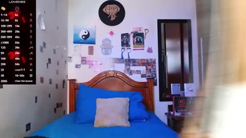 Snapshot of danny__phantom chatting on 11-18-25, 06:34 phantom555 online show from 11-18-25, 06:34