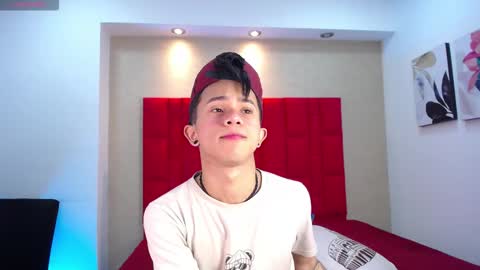 Snapshot of danny__santoro chatting on 12-14-25, 01:16 Danny online show from 12-14-25, 01:16