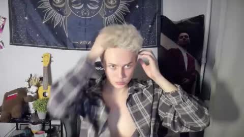 danny online show from 11-12-25, 04:07