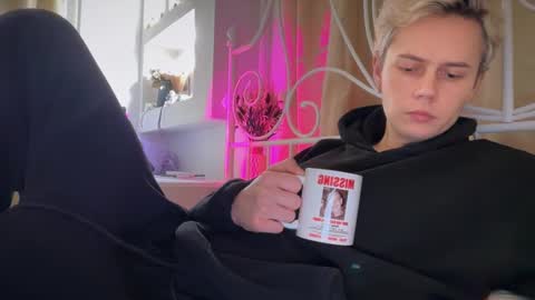 danny online show from 12-05-25, 01:20