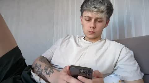 danny online show from 04-11-26, 01:37