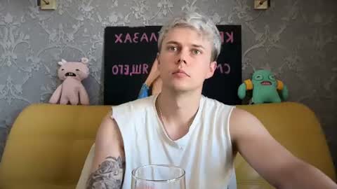 Snapshot of danny_love01 chatting on 06-23-26, 10:46 danny online show from 06-23-26, 10:46