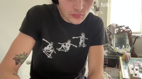 Danny online show from 02-01-25, 05:05