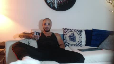 Snapshot of dante_hell1 chatting on 05-13-26, 02:31 Dante Hell online show from 05-13-26, 02:31