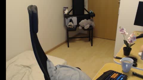 Snapshot of dante_twink__ chatting on 02-07-26, 06:11 Dante online show from 02-07-26, 06:11