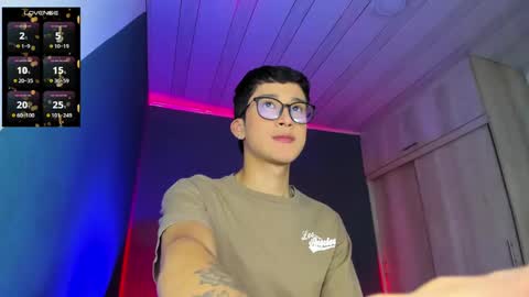 Snapshot of danteheat chatting on 01-19-25, 11:10 danteheat online show from 01-19-25, 11:10