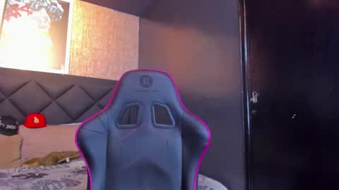 Dany online show from 10-31-25, 09:43