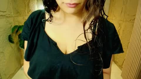 Dany online show from 12-19-25, 01:07