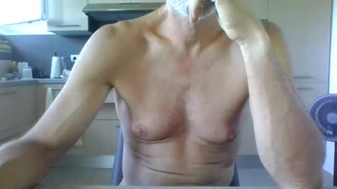 Snapshot of danyblueyes71 chatting on 07-29-26, 02:37 Dany online show from 07-29-26, 02:37