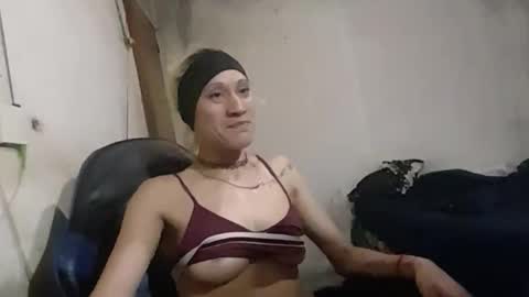 Snapshot of danycami1999960219 chatting on 03-13-26, 08:32 Cami y Dany online show from 03-13-26, 08:32