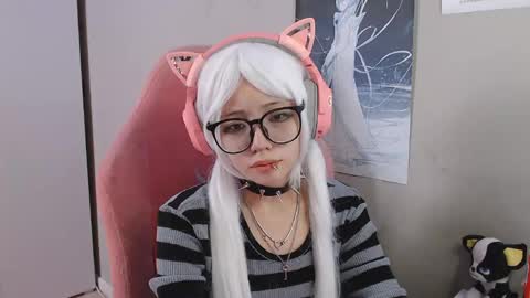 danyelleeyermann online show from 04-27-26, 01:09