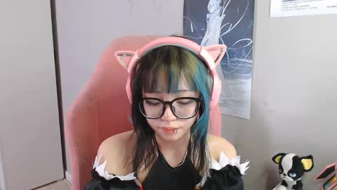 danyelleeyermann online show from 04-29-26, 01:04